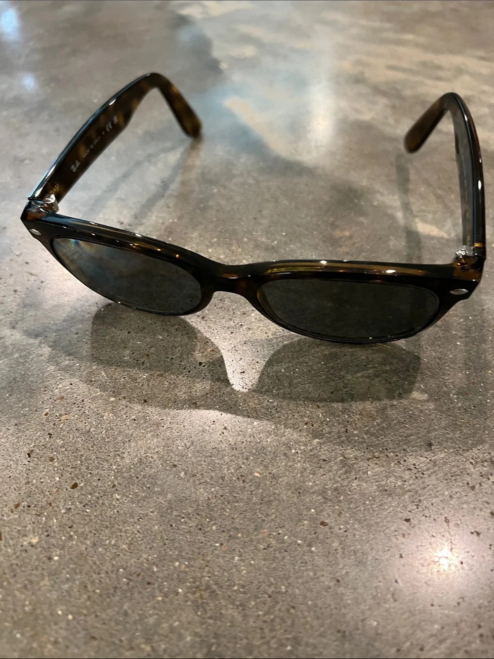 Ray-Ban brown pattern Sunglasses with Brown Case